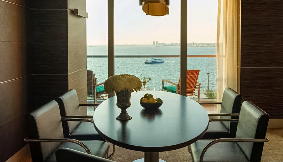 هتل سوئیس اوتل بویوک افس ازمیر